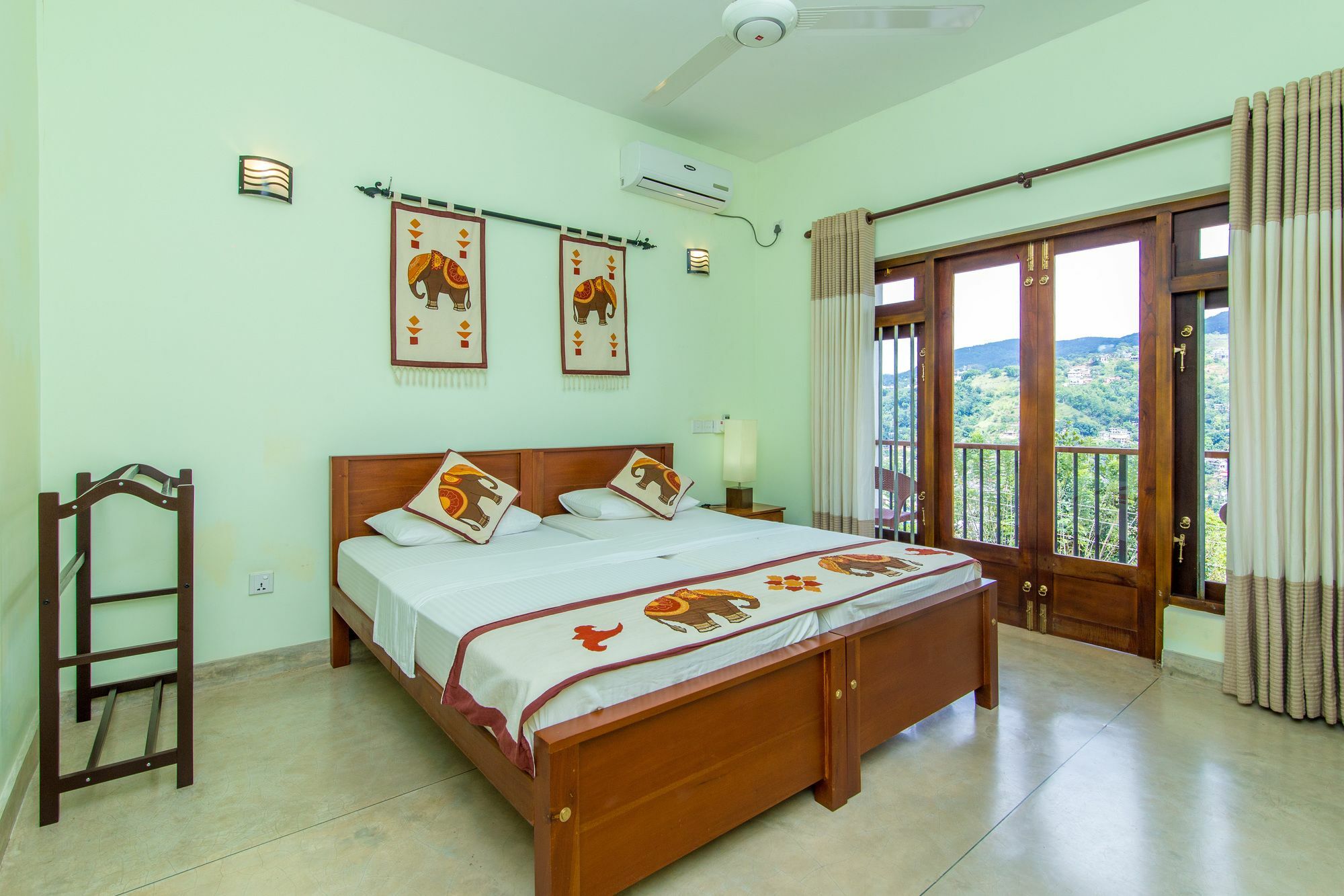 Jack Tree Lodge Канди Екстериор снимка