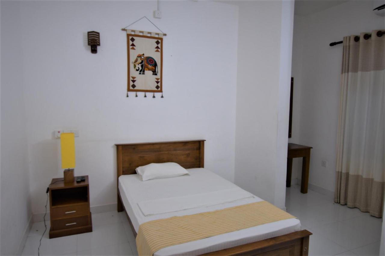Jack Tree Lodge Канди Екстериор снимка